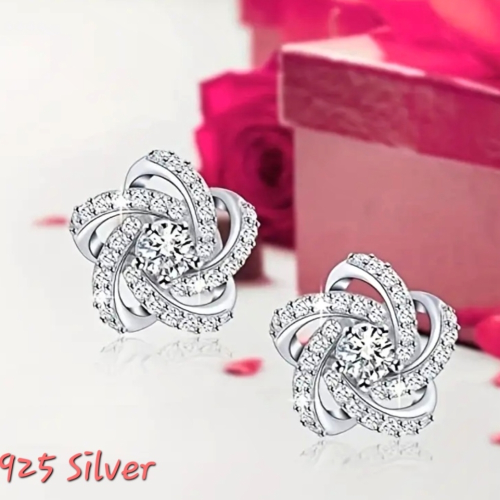 925 Silver stud earrings adorned with zircons New.Fast Ship. Great Deal